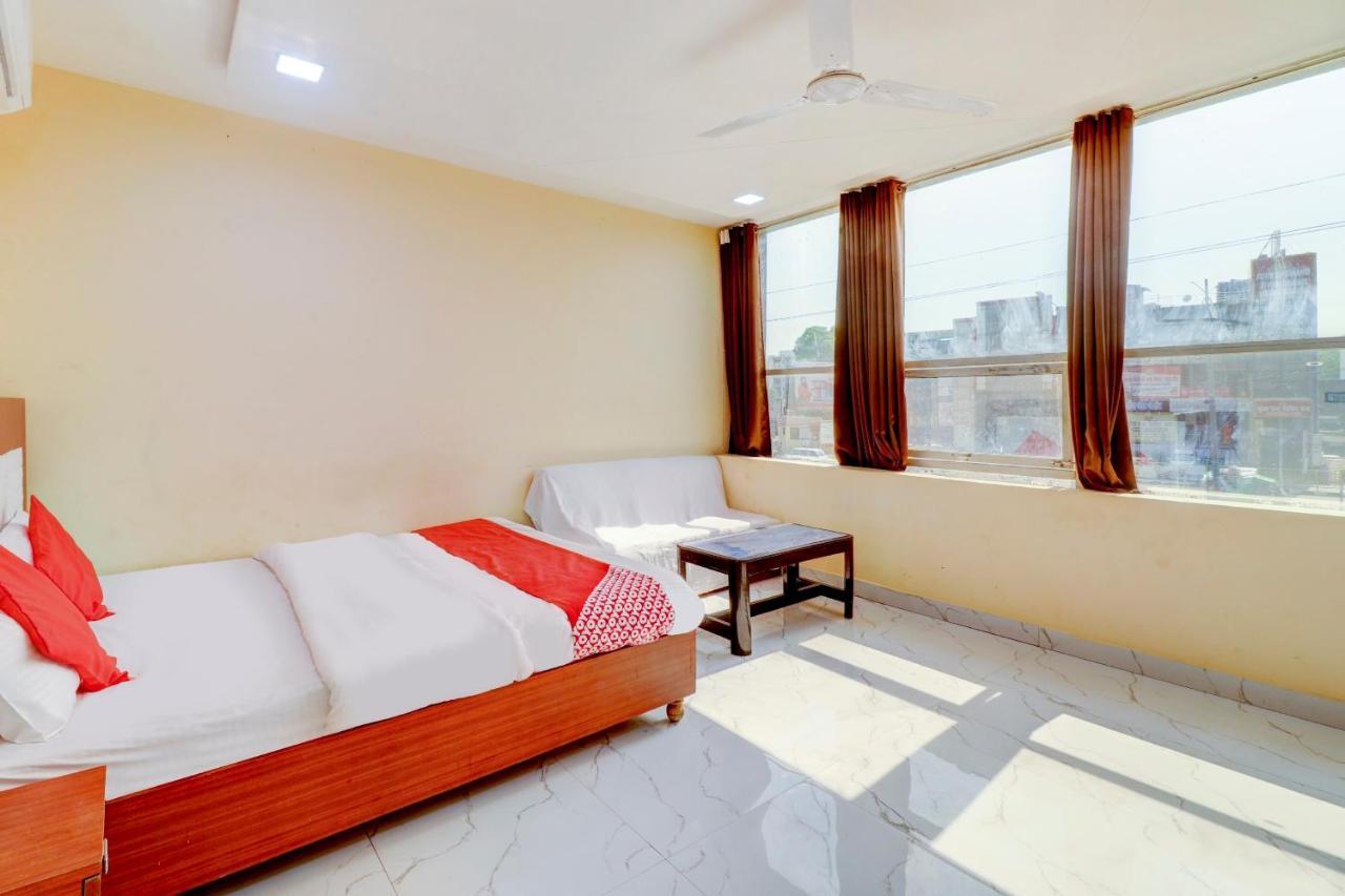 Oyo Flagship 73009 Hotel City Inn Dayal Bagh Exterior foto